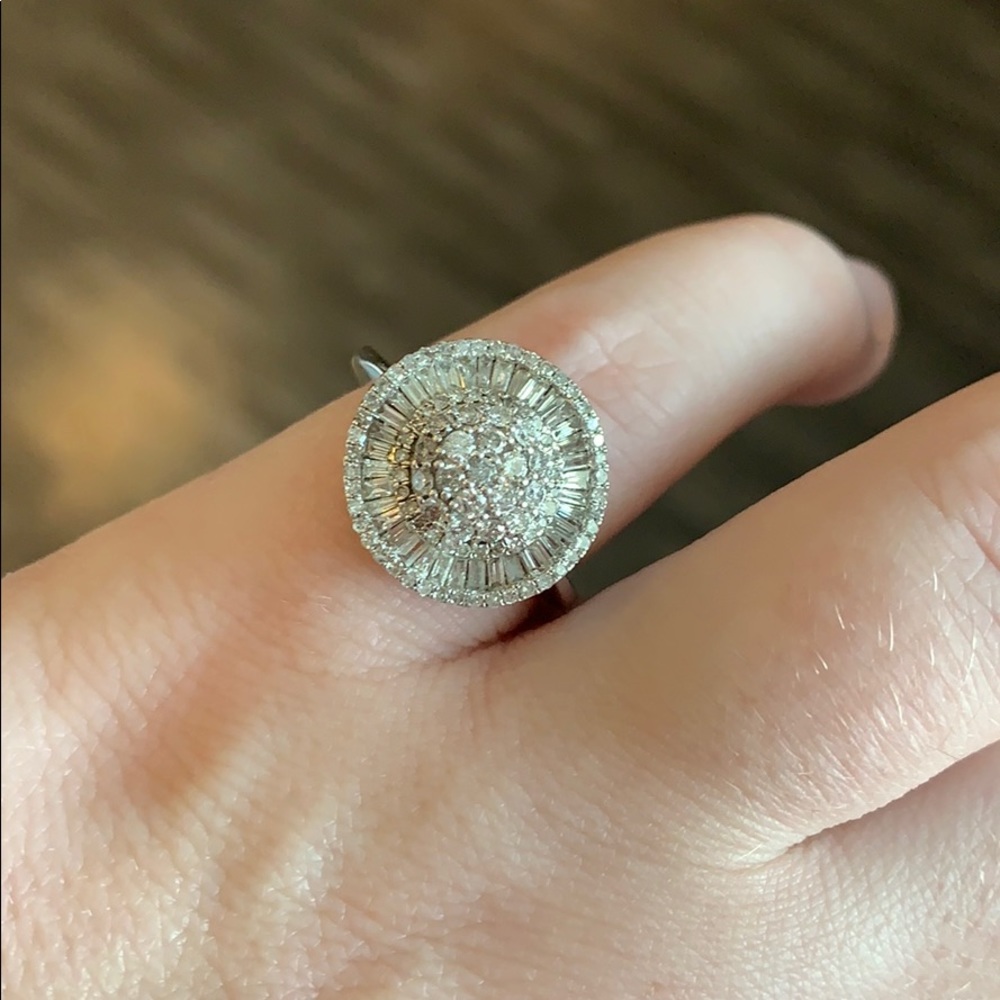 14k White Gold Diamond Cluster Ring - 1 Carat